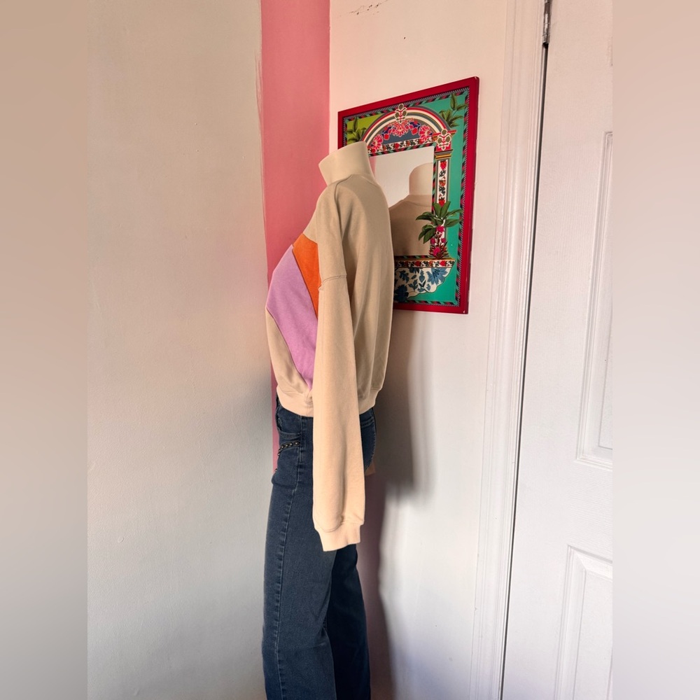 Colorful Wave Pattern Sweater - Picture 4 of 4